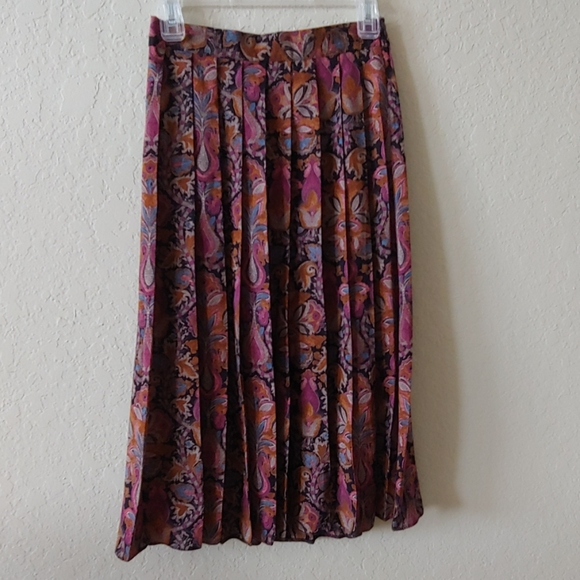 Vintage Women's jacket and skirt set - Picture 5 of 7